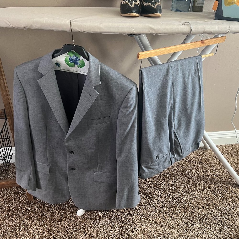 Pronto Uomo Platinum Suit-Men's Wearhouse